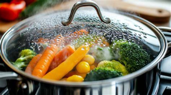 Is steaming food healthier?