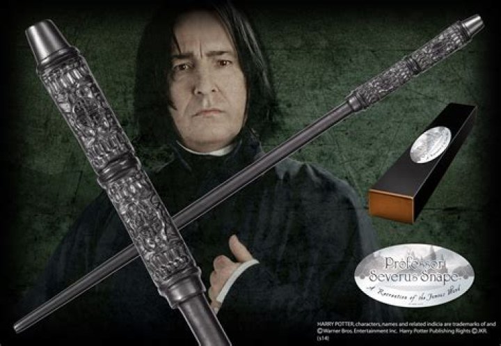 What is Snape's wand core?